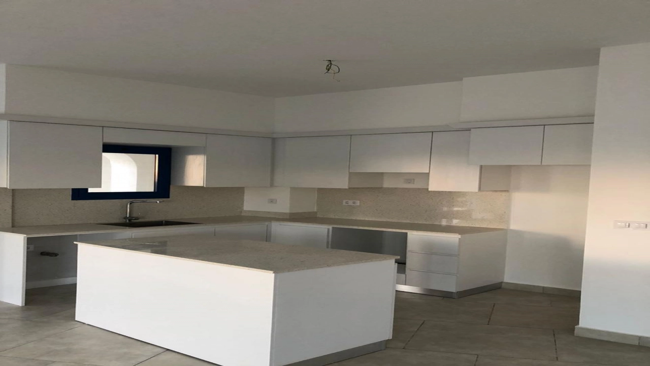 شاليه للبيع في مراسي جريك 3غرف