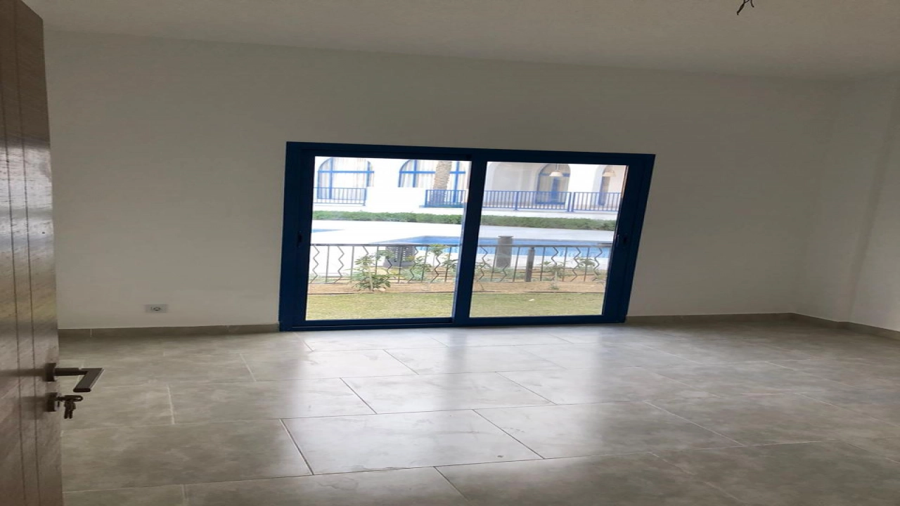 شاليه للبيع في مراسي جريك 3غرف