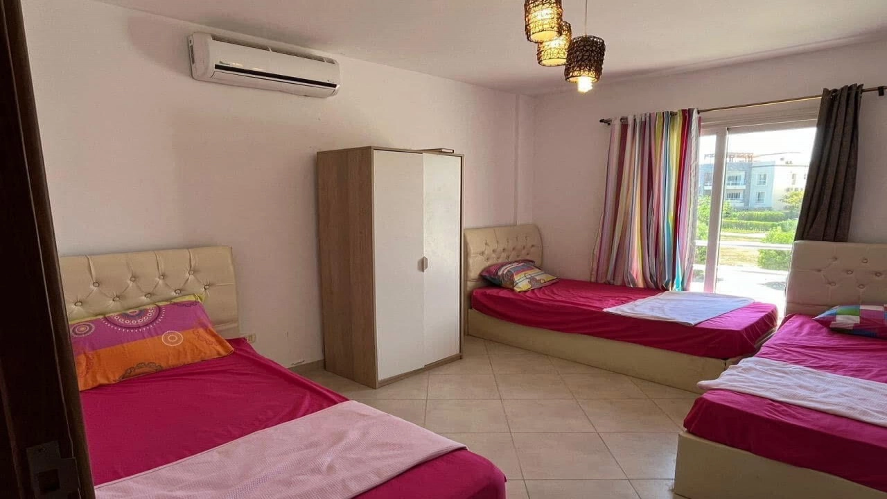 شاليه للإيجار في قرية امواج الساحل الشمالي 2 غرفة نوم