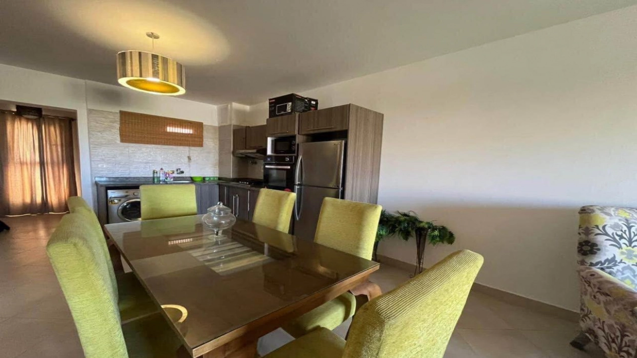 شاليه للإيجار في قرية امواج الساحل الشمالي 2 غرفة نوم