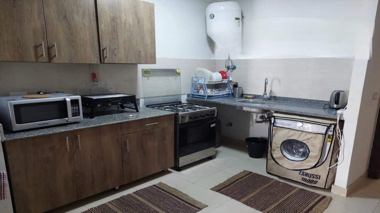 شاليه للإيجار في قرية مارسيليا بيتش 4 غرفتين