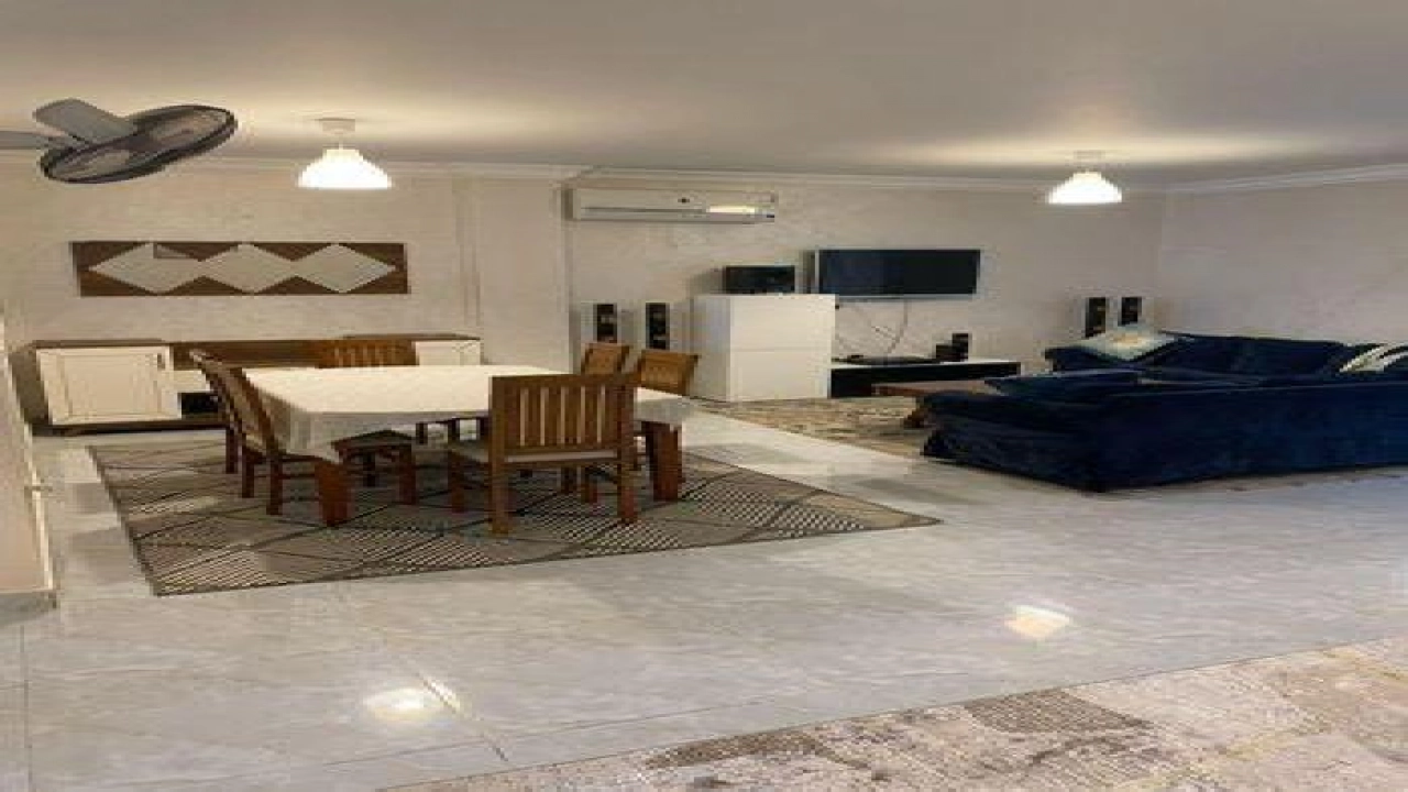 فيلا للإيجار في قرية مارسيليا بيتش 4