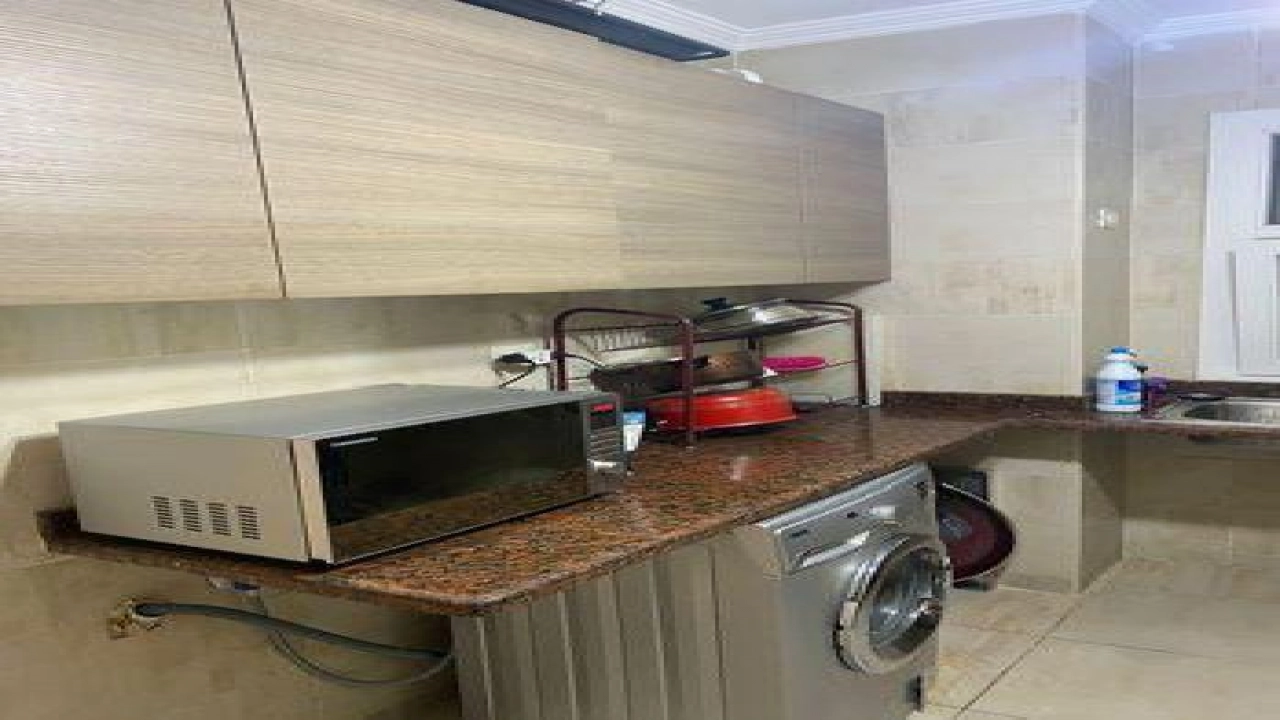 فيلا للإيجار في قرية مارسيليا بيتش 4