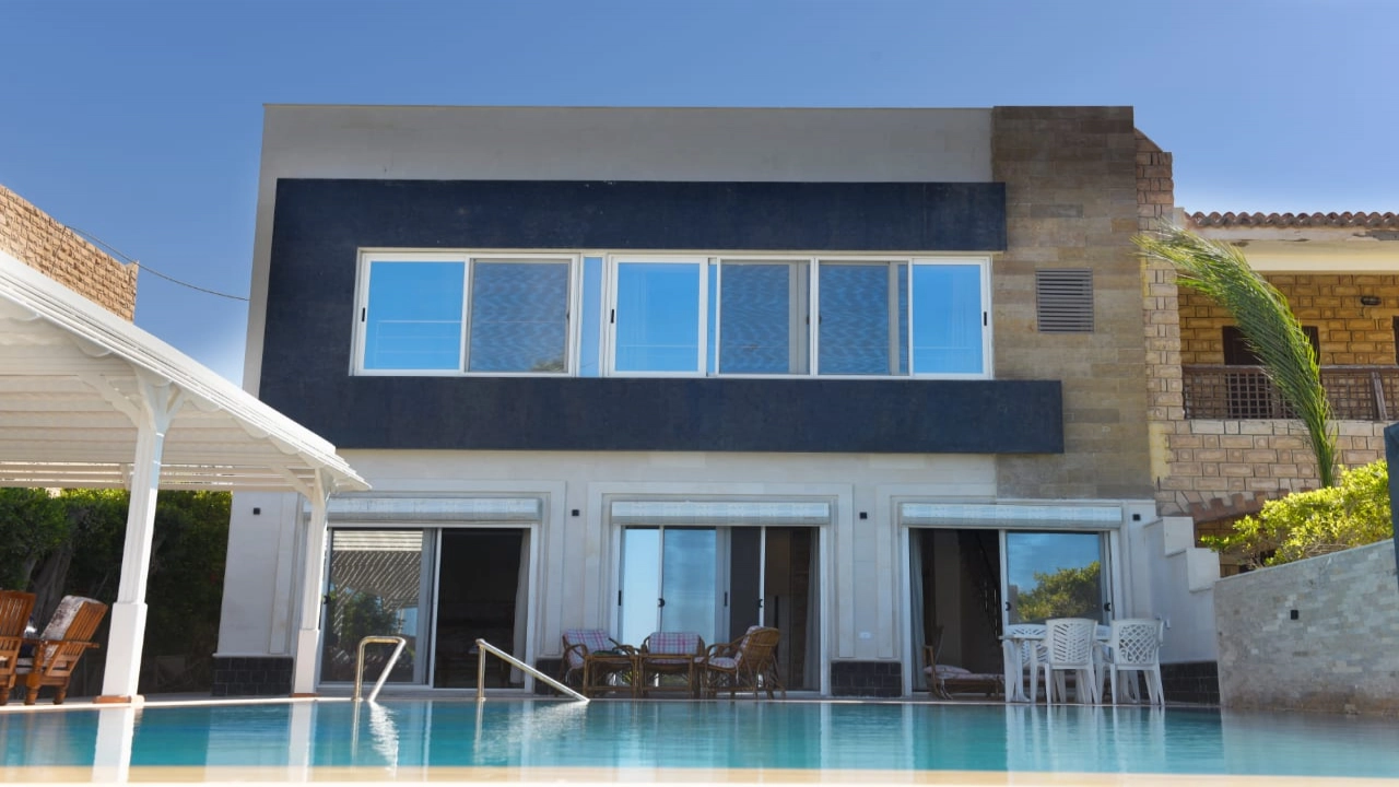 فيلا للايجارفى مارينا 2(الساحل الشمالى)