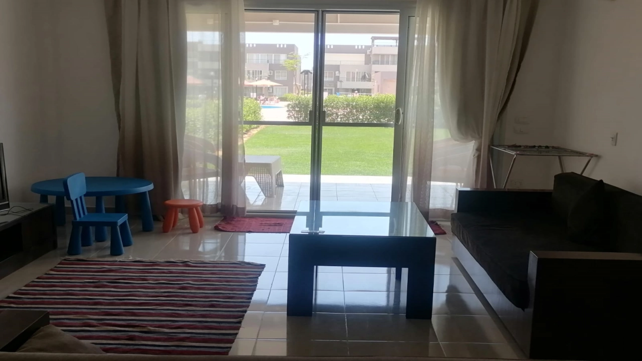 شاليه للايجار ارضي بجنينه في قرية بلومار السخنه