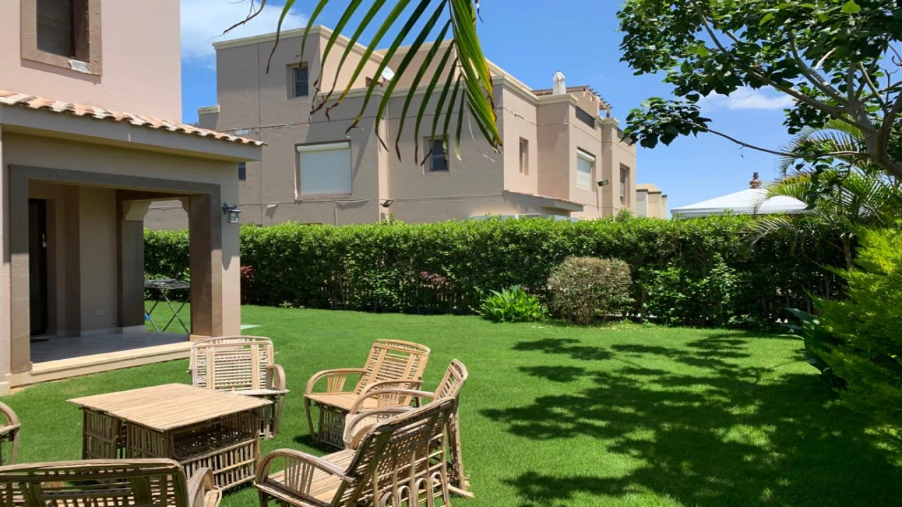 فيلا للايجار في مراسي فيرونا 3 غرف