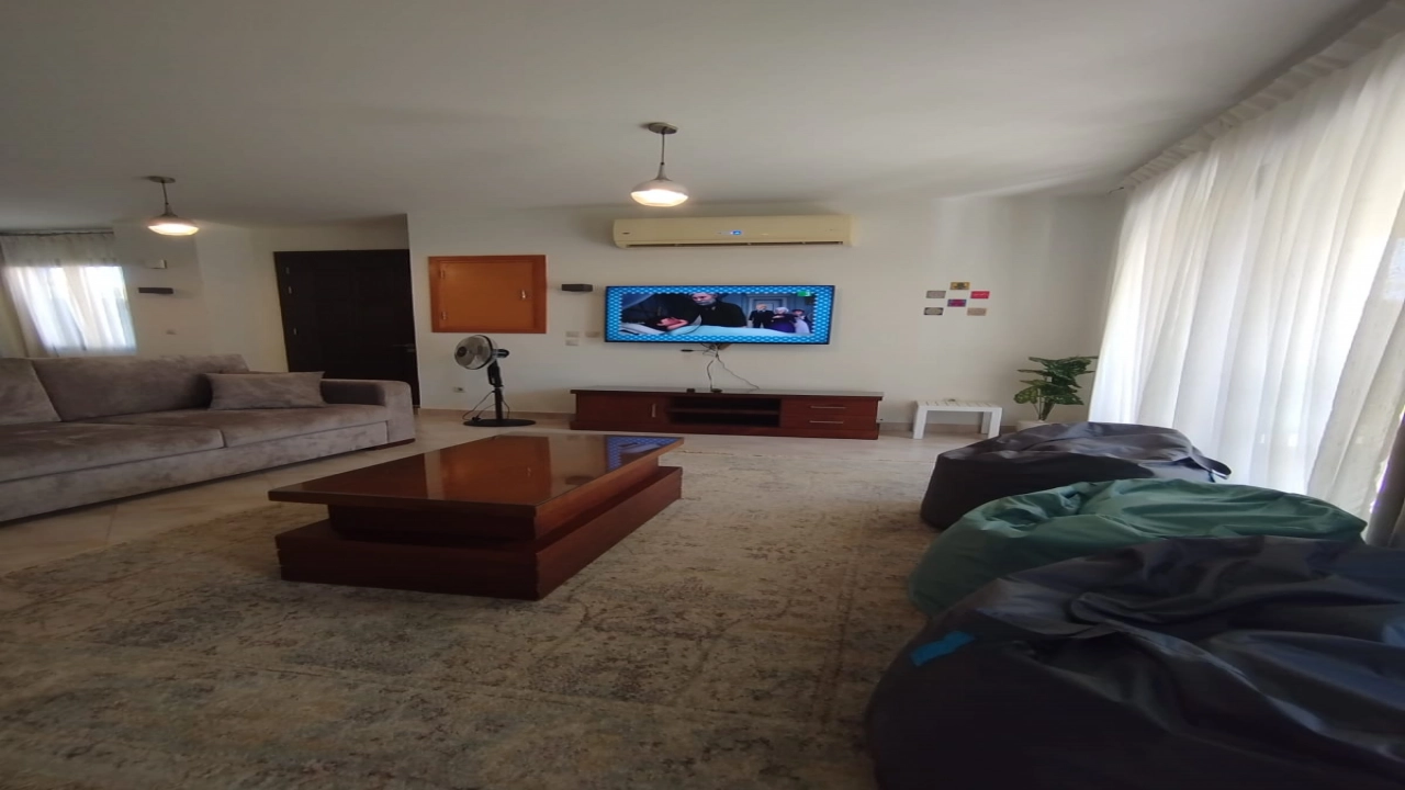 فيلا للايجار في مراسي فيرونا 3 غرف