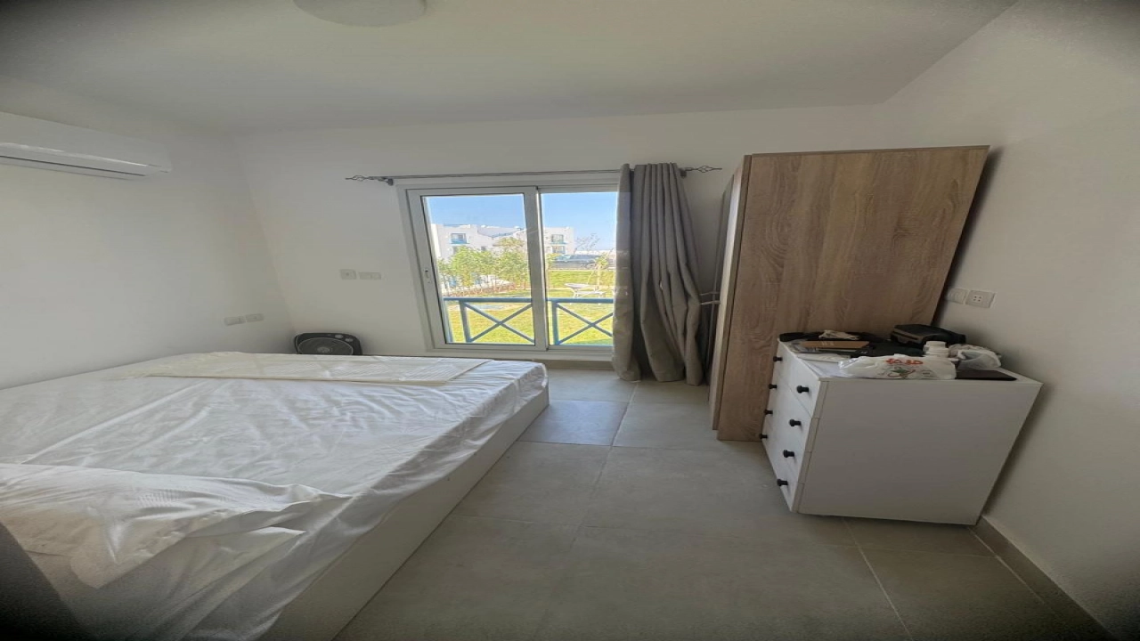 شاليه للايجار ارضي بجاردن في ماونتن فيو غرفتين