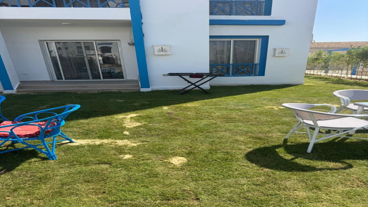 شاليه للايجار ارضي بجاردن في ماونتن فيو غرفتين