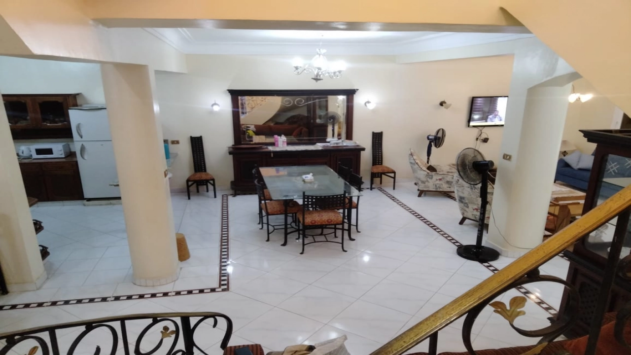 فيلا للايجارفى مارينا 1 5 غرف