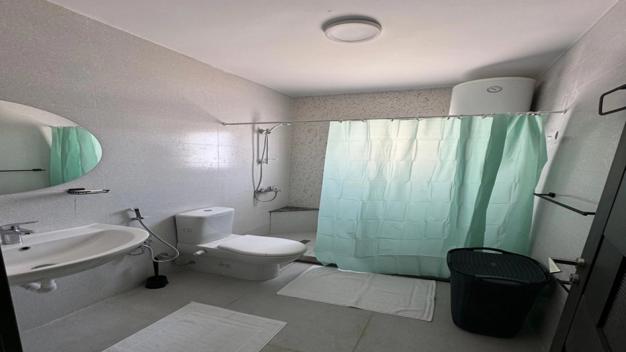 شاليه مميز ارضي بجنينه بماونتن فيو الساحل الشمالي 3 غرف