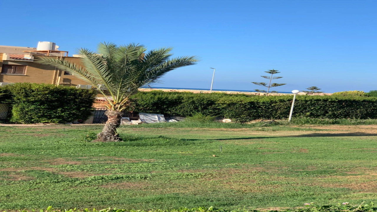 شاليه ارضي بجنينه في مارينا الساحل الشمالي