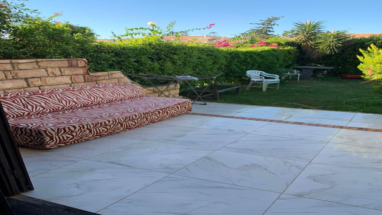 شاليه ارضي بجنينه في مارينا الساحل الشمالي