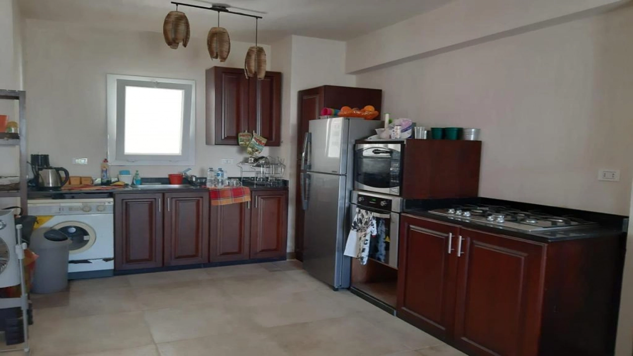 شايه للايجار في ماونتن فيو دور ارضي 3غرف