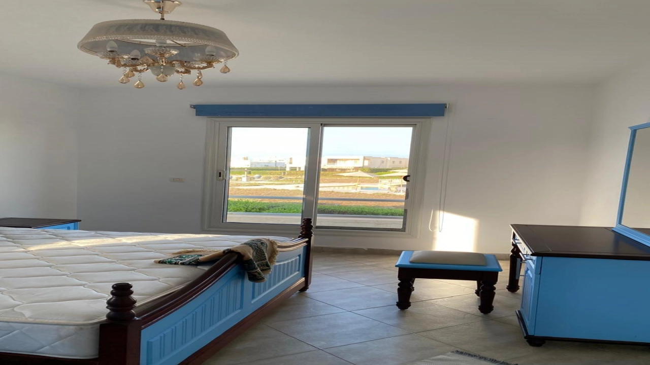 توين هاوس للايجار في امواج 5غرف