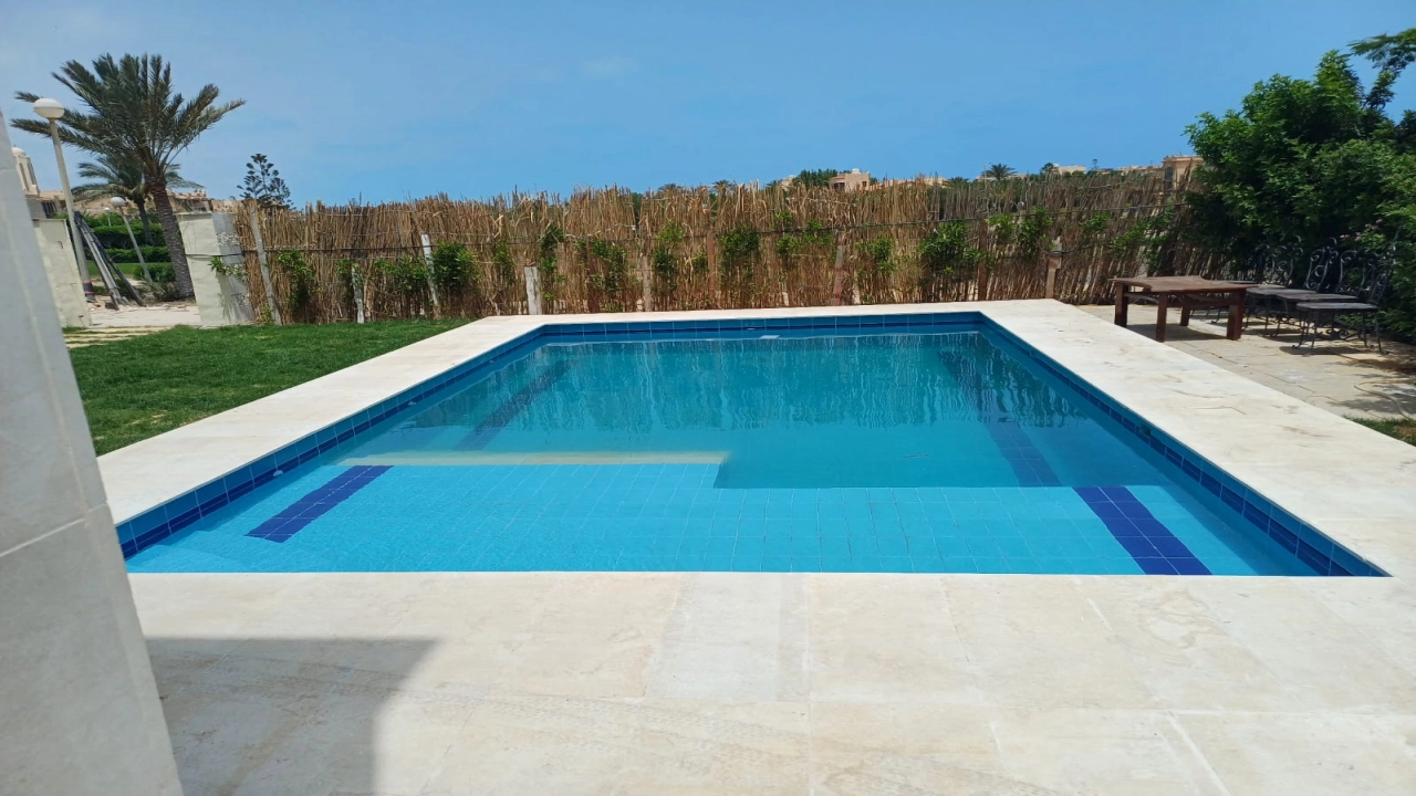 فيلا للايجار في مارينا 4 غرف