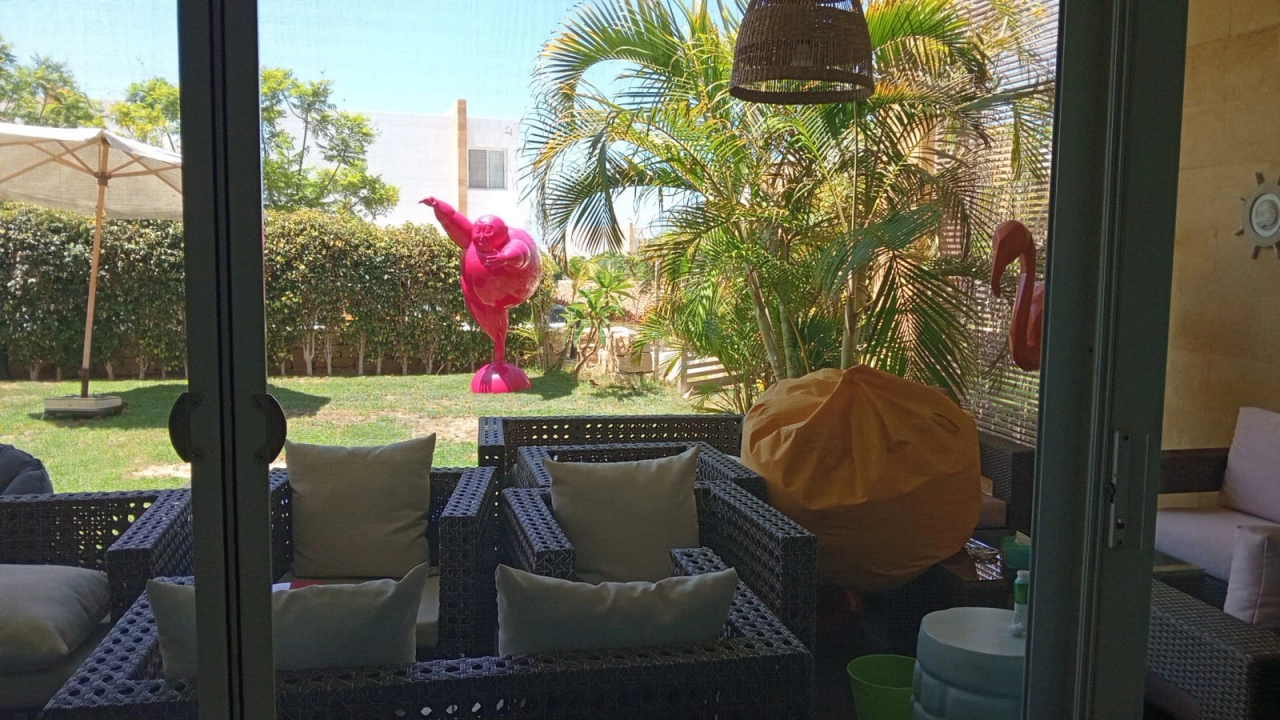 شاليه للايجار بالدور الارضي في سيشيل 4غرف