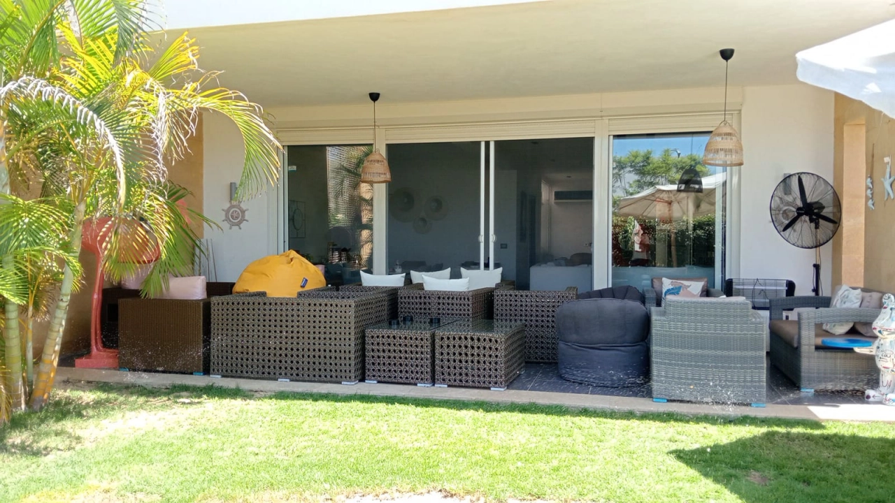 شاليه للايجار بالدور الارضي في سيشيل 4غرف