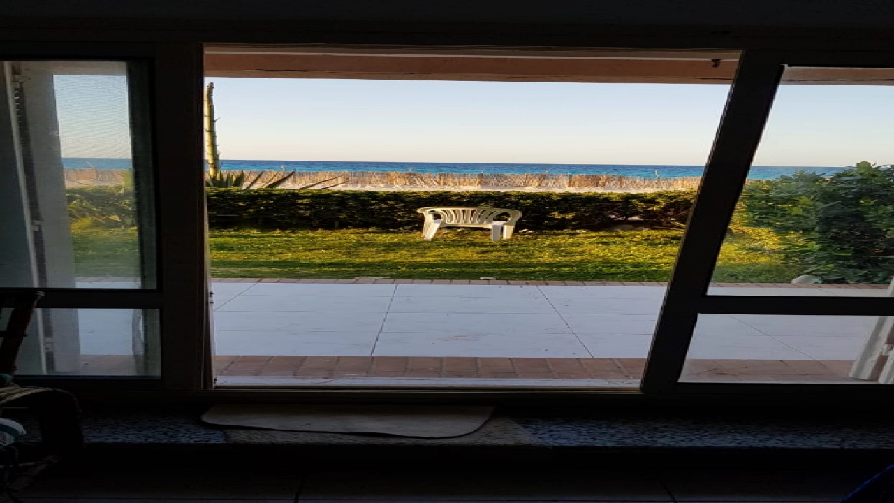 استديو للايجار بالدور الارضي في قريه الزمرده