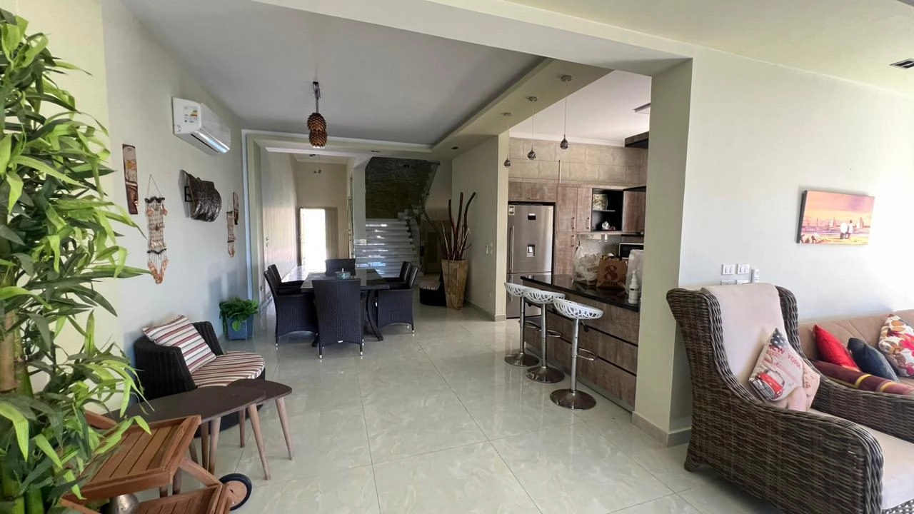 فيلا للايجار في سيشل 5غرف