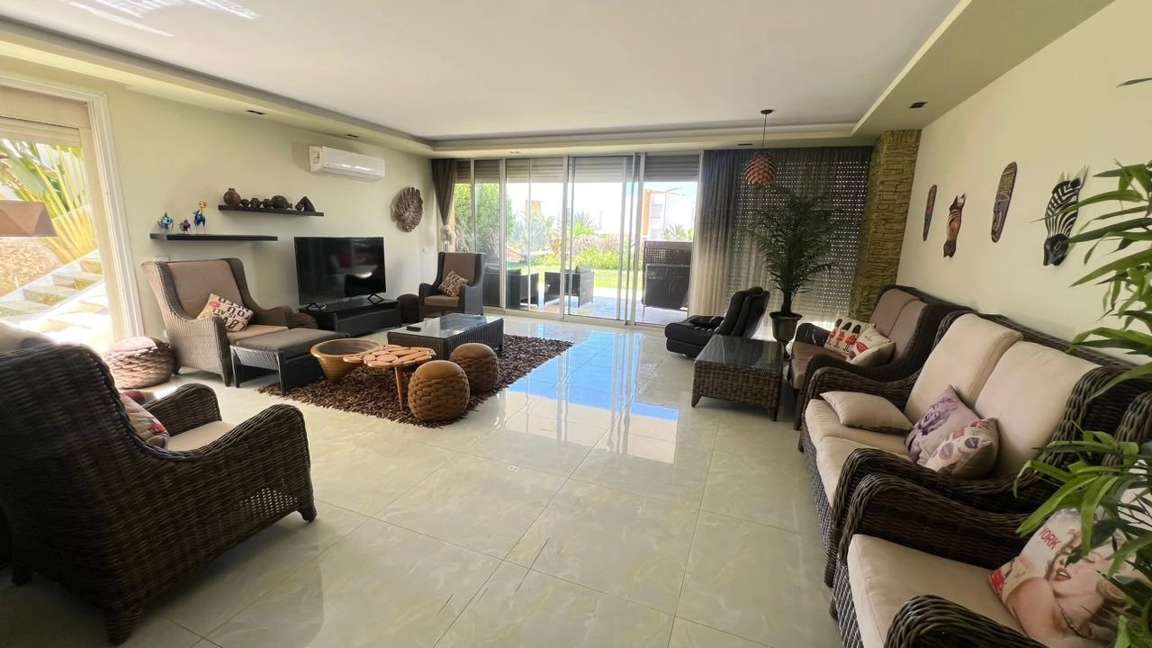 فيلا للايجار في سيشل 5غرف