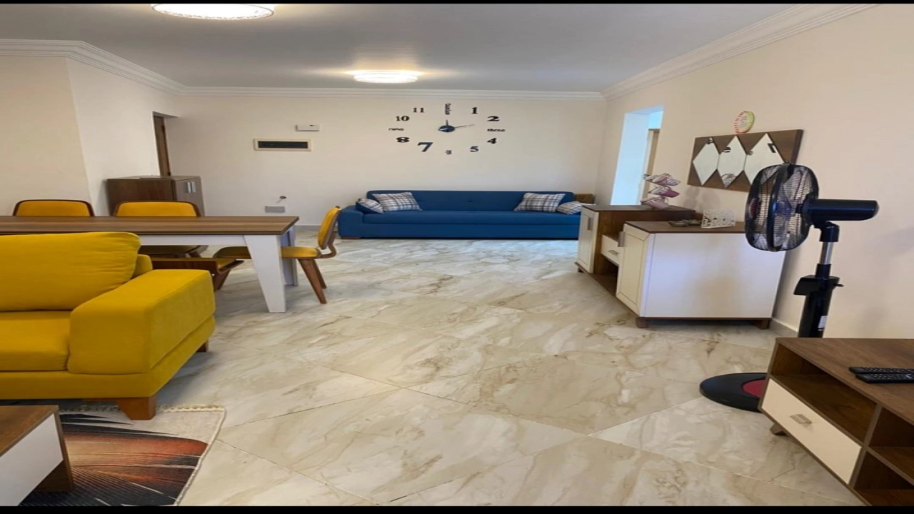 شاليه للايجار في مارسيليا بيتش 4 3غرف