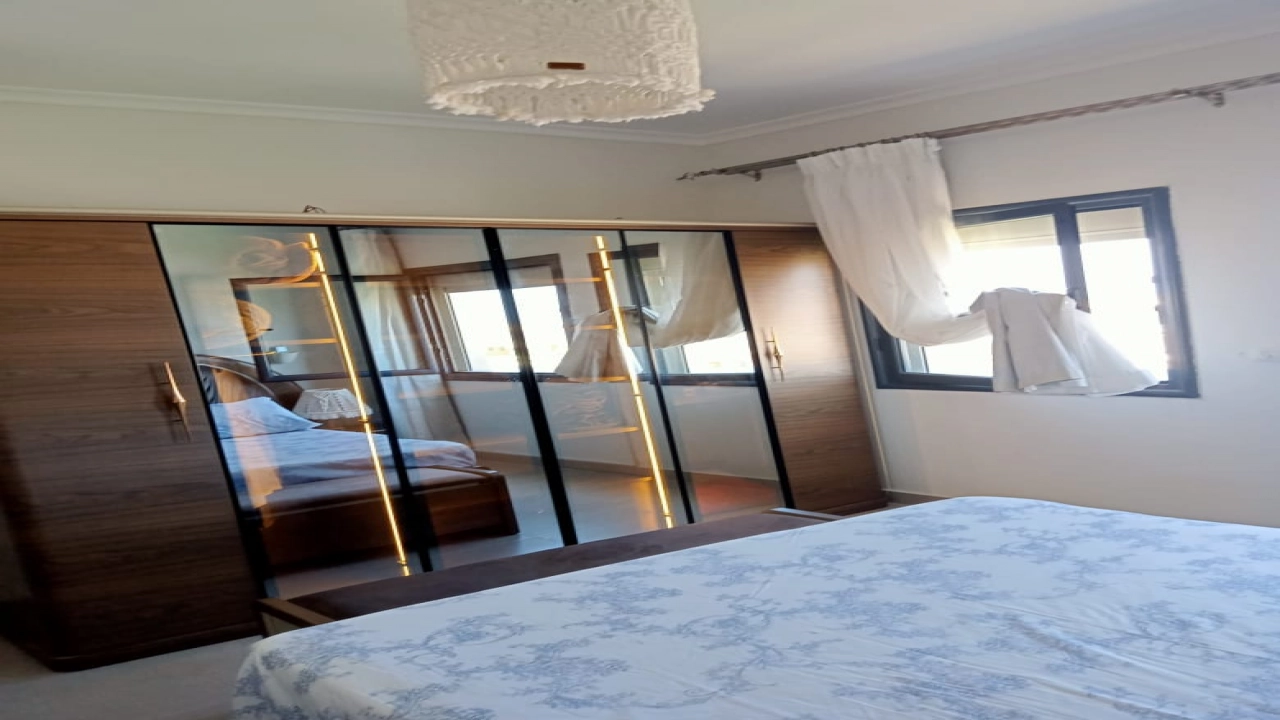 شاليه للايجار في جايا سيدي عبد الرحمن (الساحل الشمالي )