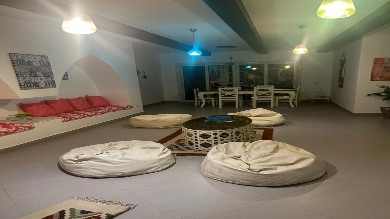 تاون هاوس ارضي للايجار في هاسيندا باي 5 غرف