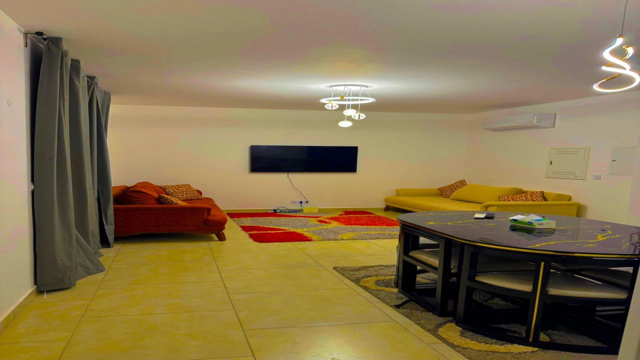 شاليه للايجار في مراسي جريك غرفه