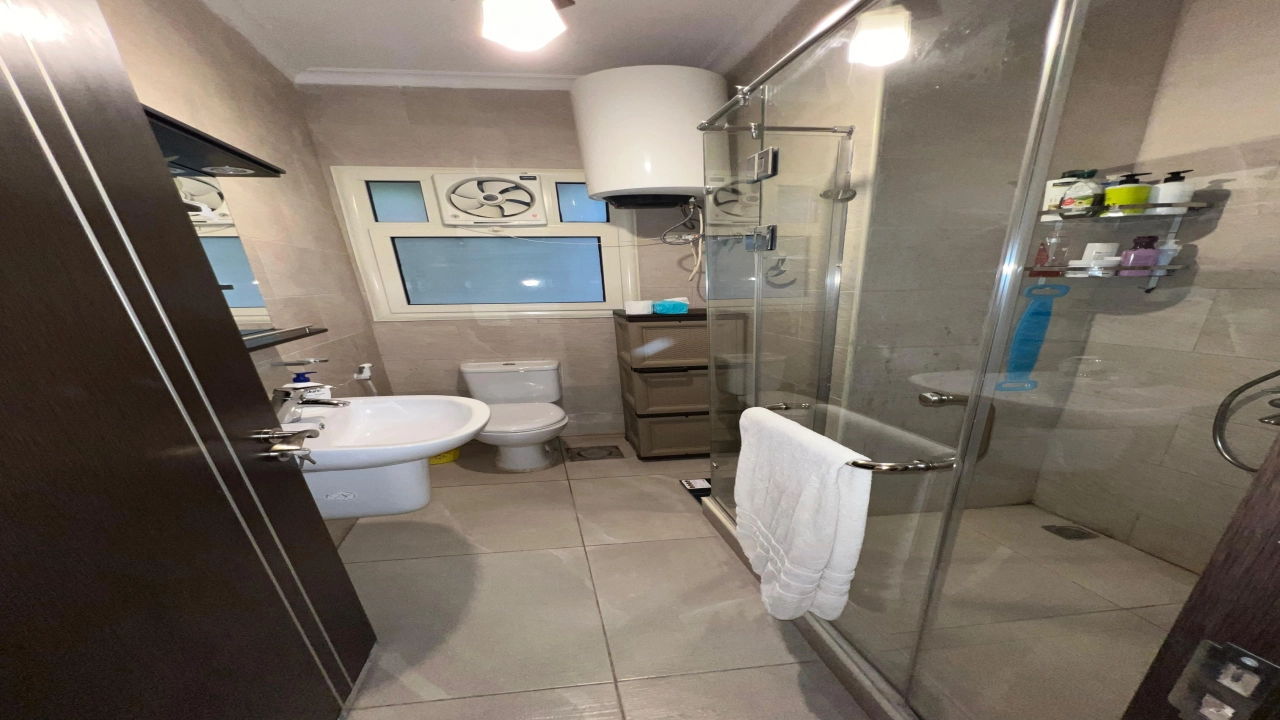 جنيور شاليه للبيع في هاسيندا باي ارضي 3غرف