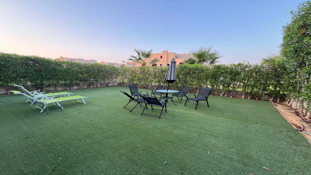 جنيور شاليه للبيع في هاسيندا باي ارضي 3غرف