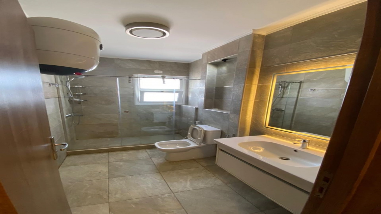 توين هاوس للايجار في امواج 5غرف