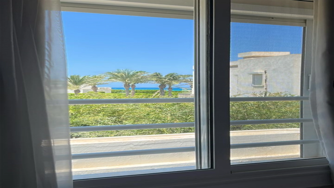 توين هاوس للايجار في امواج 5غرف