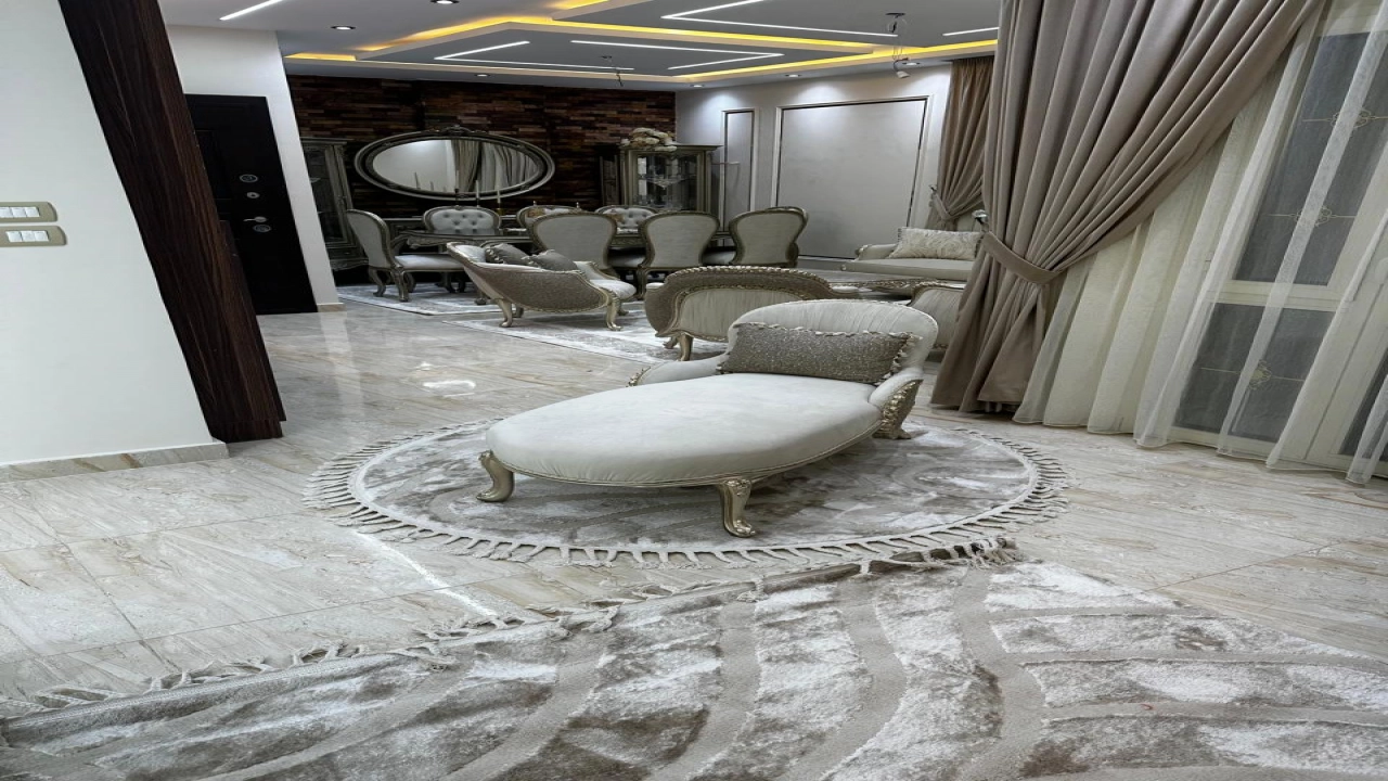 شقه للبيع في التجمع الخامس منطقه الاندلس 3 غرف